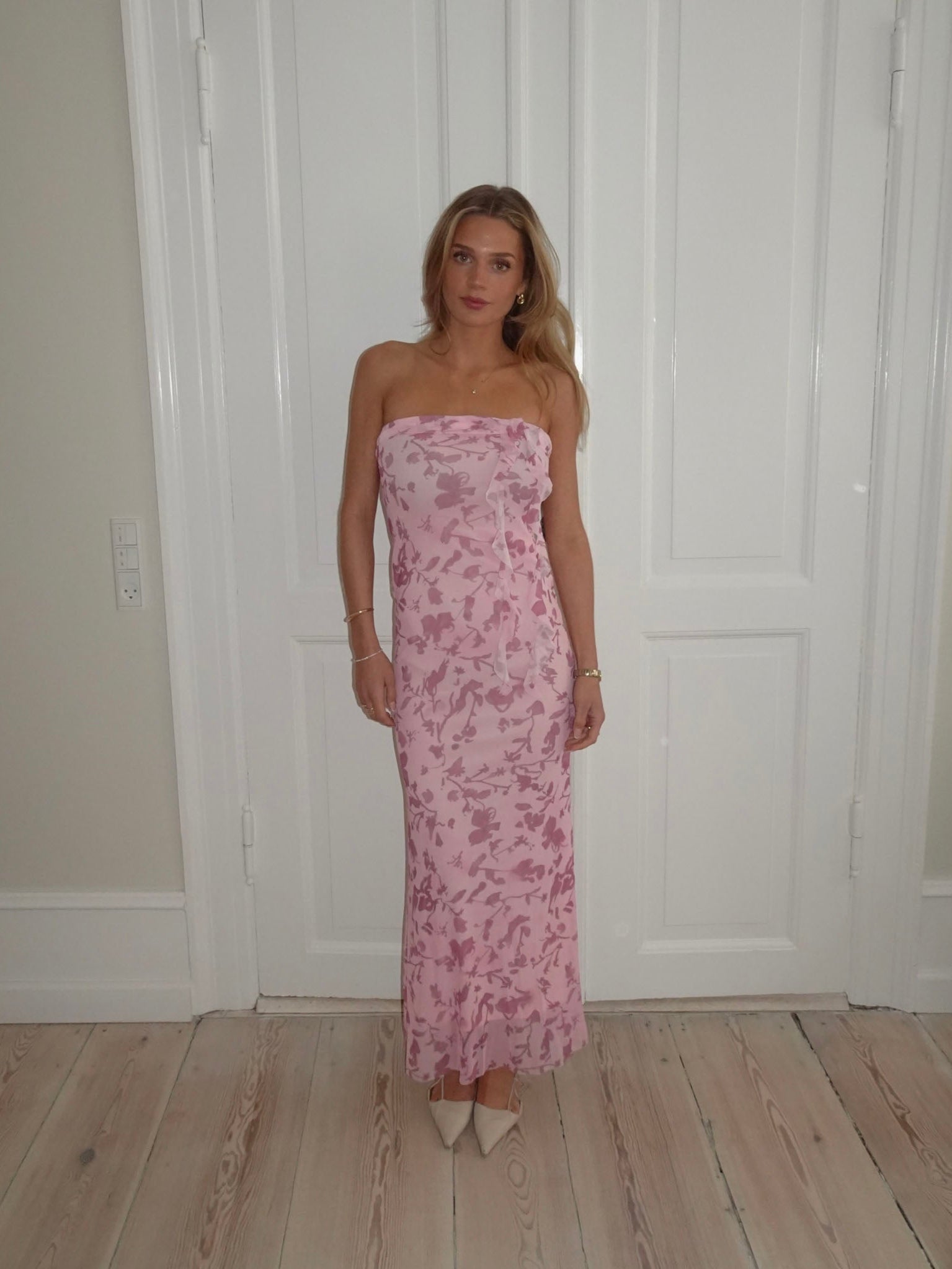 Charlot maxi dress w. flowers - Pink