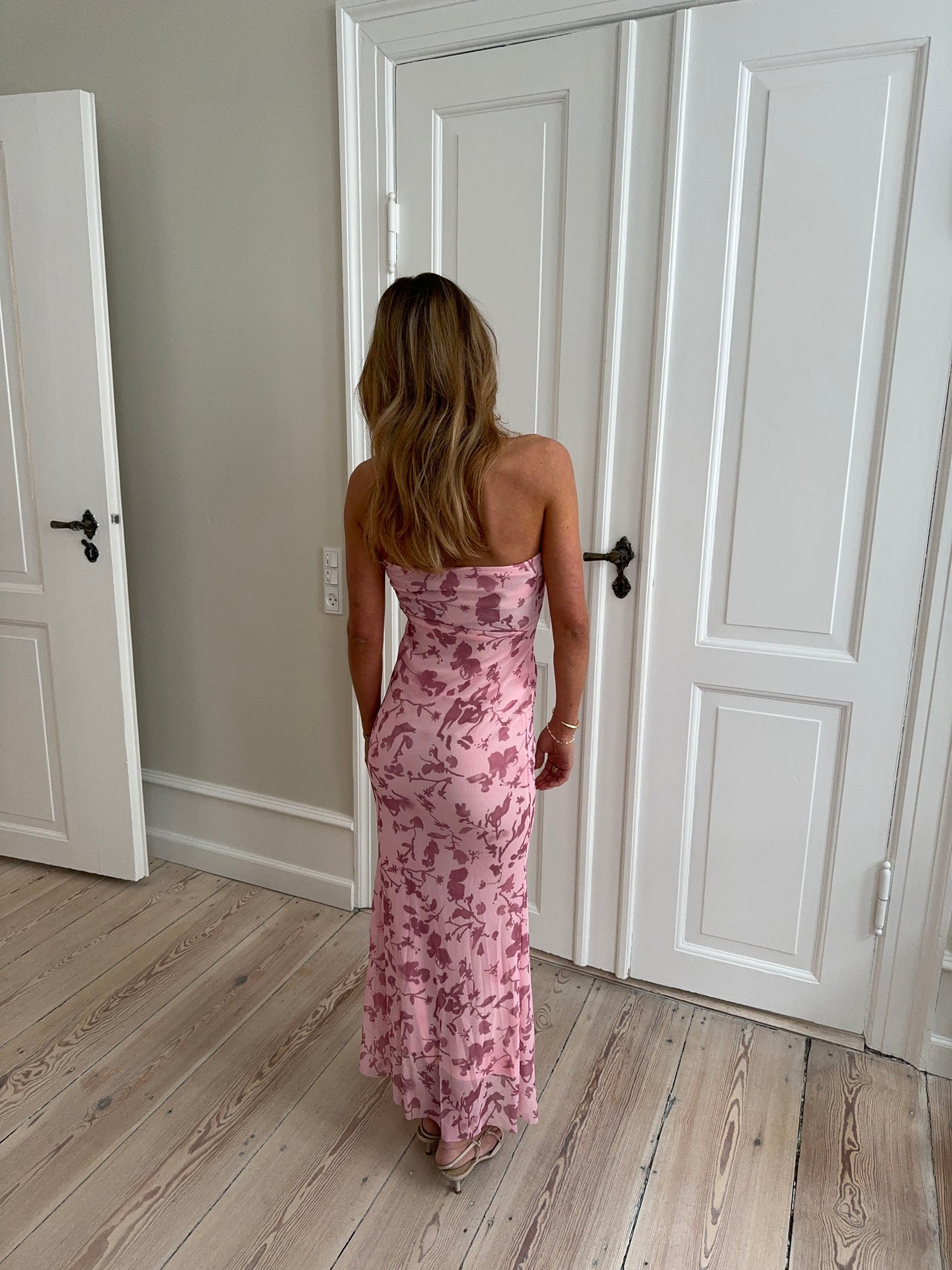 Charlot maxi dress w. flowers - Pink